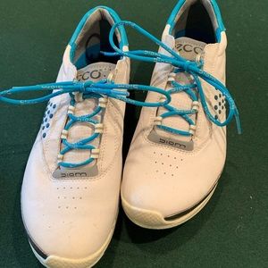 Ecco Ladies Golf Shoes. Size 9.